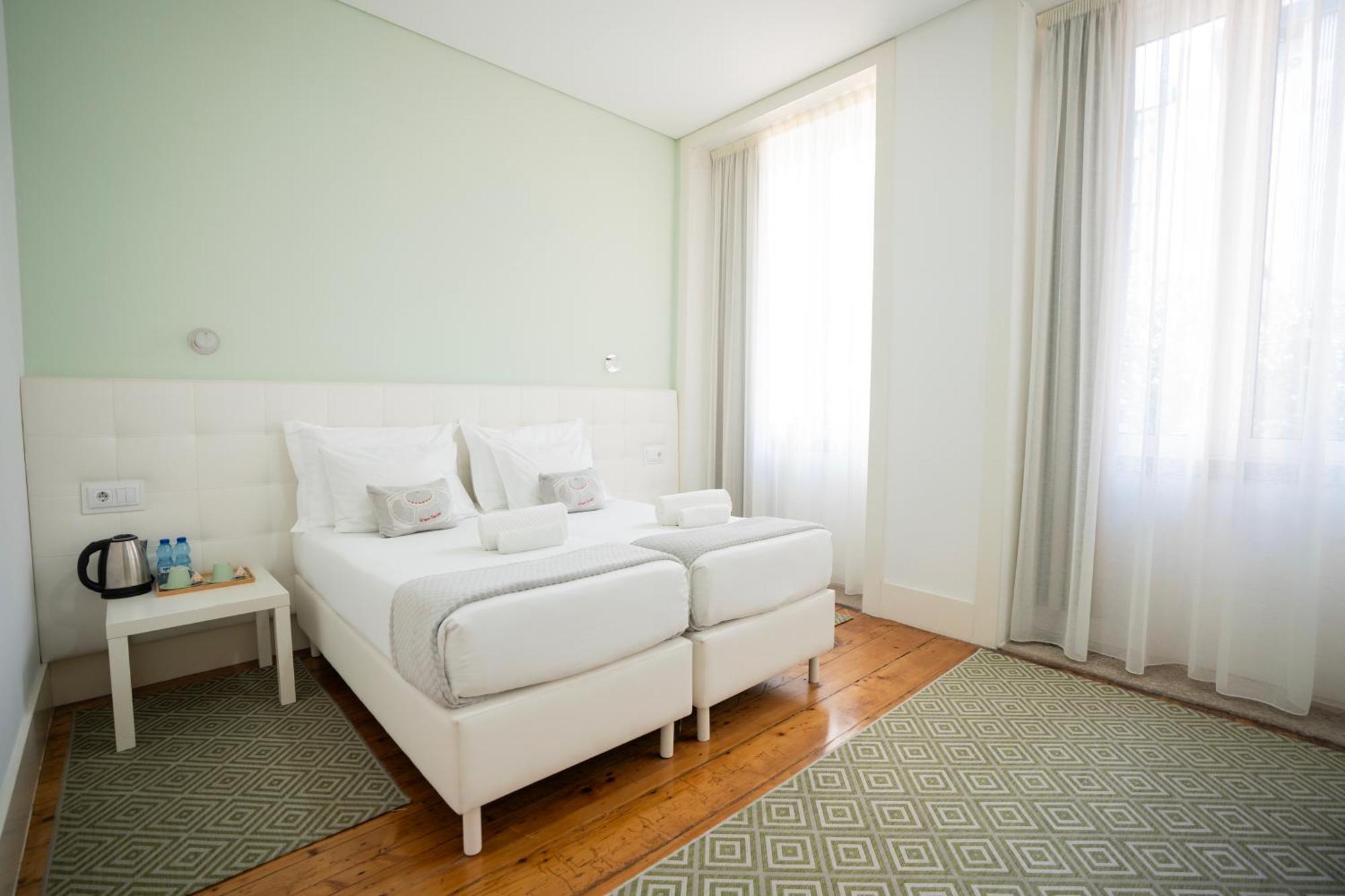 Turista Da Trindade Bed & Breakfast Porto Exterior photo