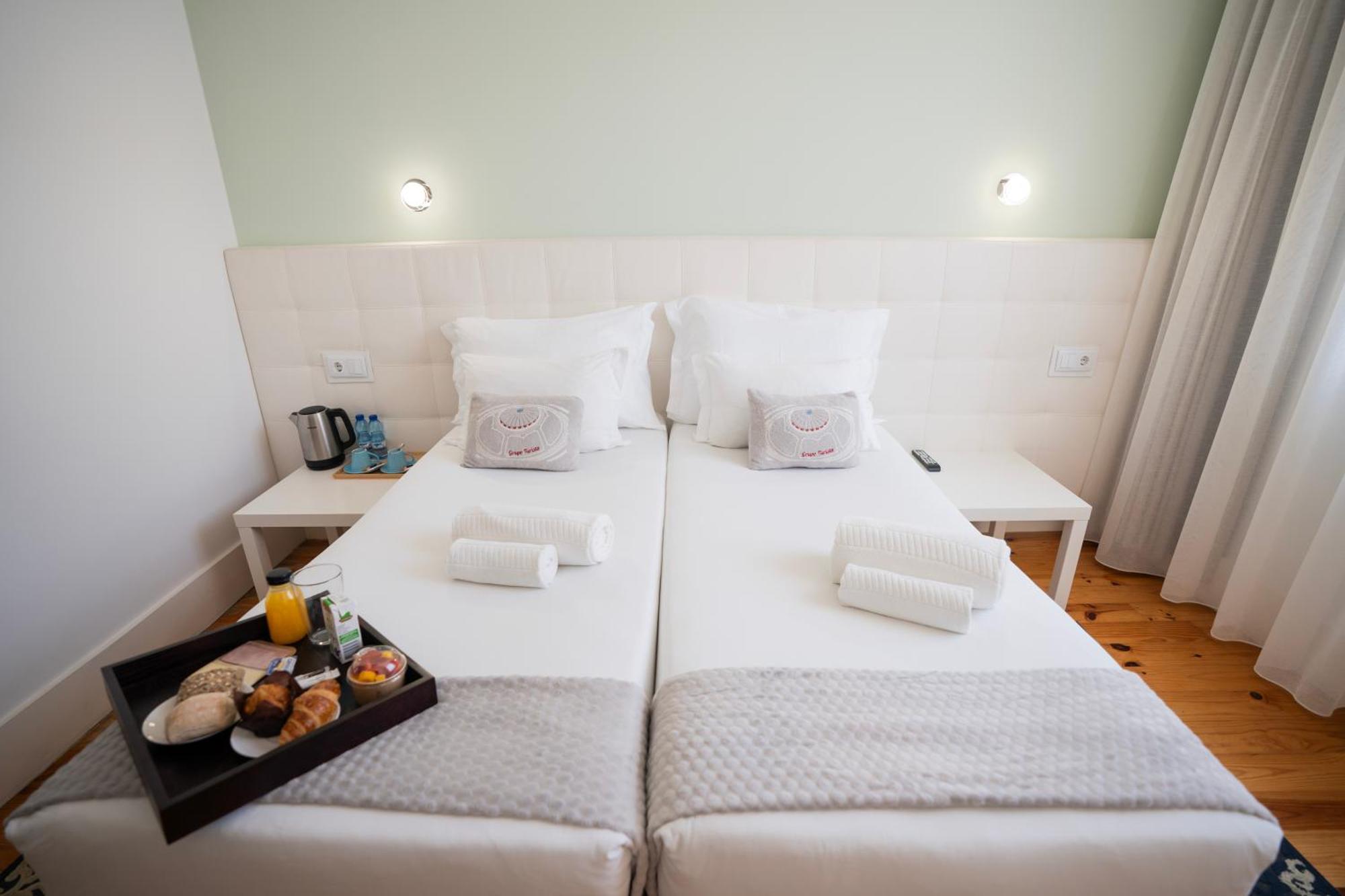 Turista Da Trindade Bed & Breakfast Porto Exterior photo